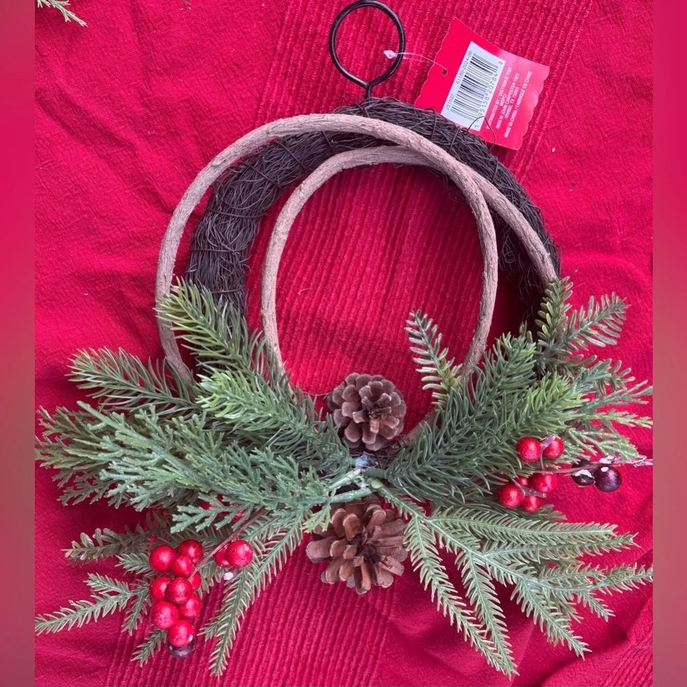 NWT set of 5 faux pine & cedar mix with red berry Christmas wreaths bundle
